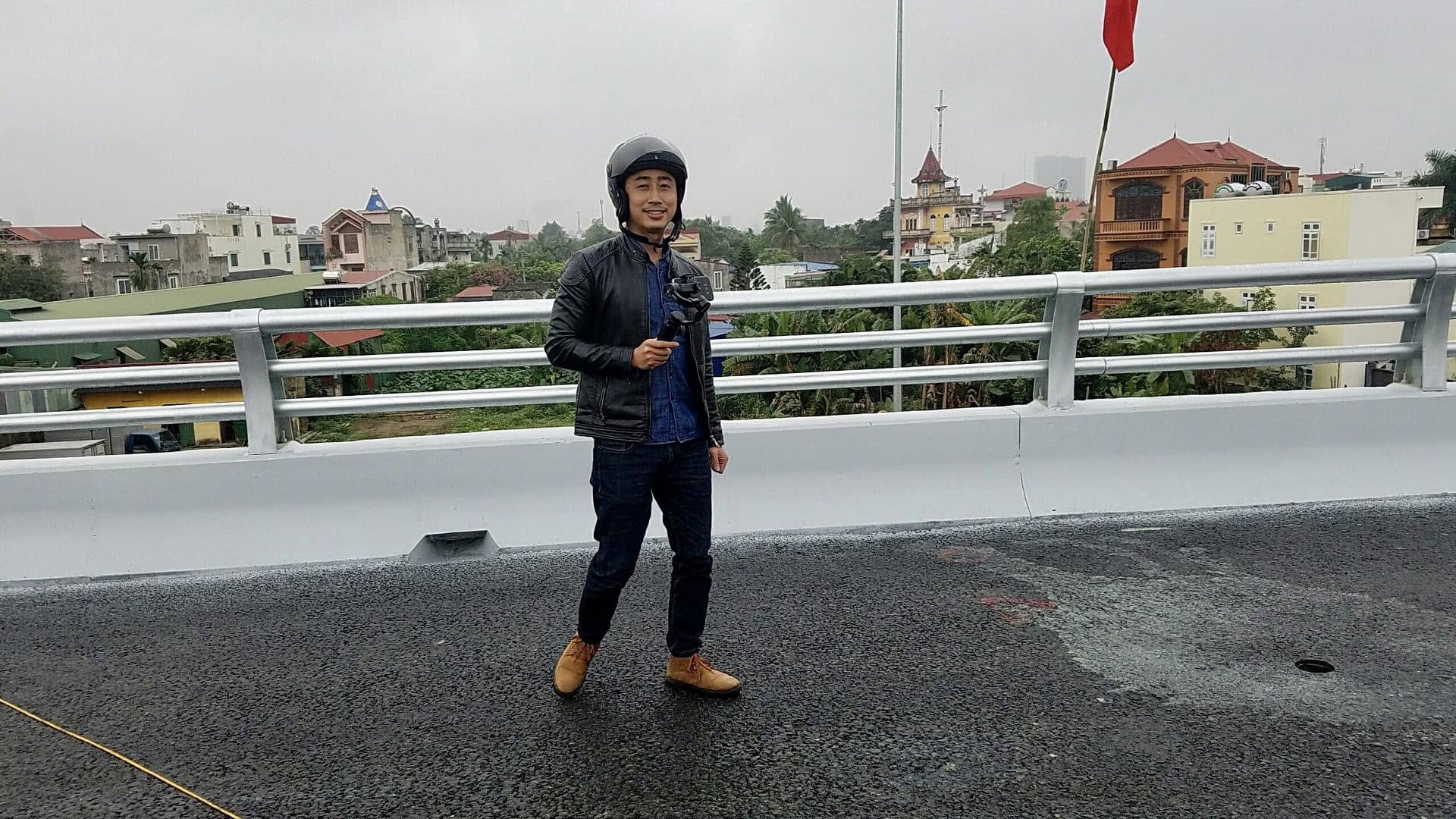 Môi giới bất động sản khuếch đại bản thân thật qua video thay vì diễn