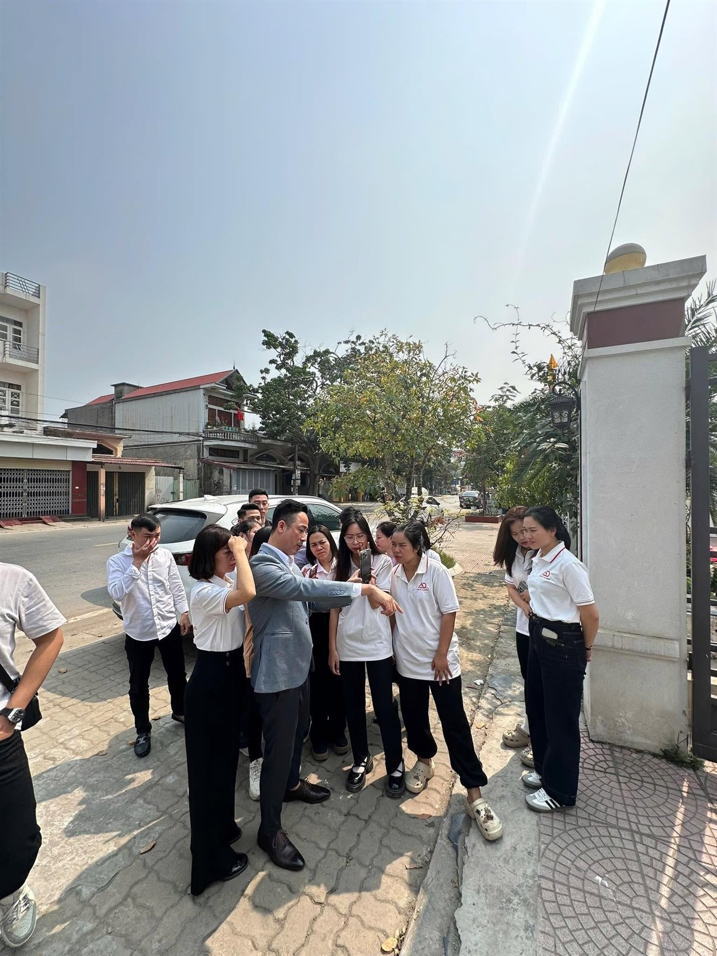 Môi giới bất động sản đầu tư cho việc học nâng cao kỹ năng kiếm tiền cùng Đăng Dương