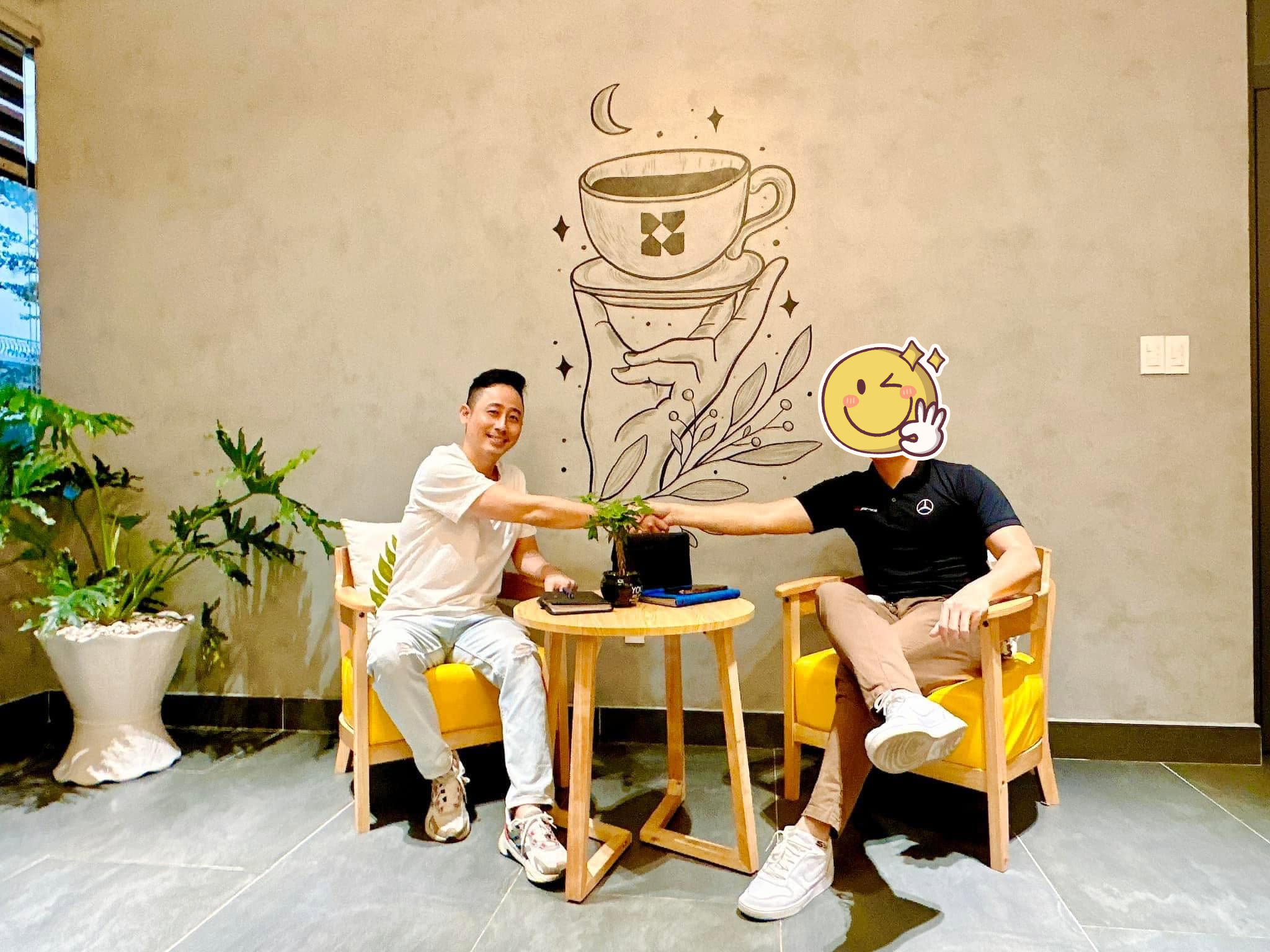 Môi giới bất động sản chốt khách thành công sau đàm phán giá