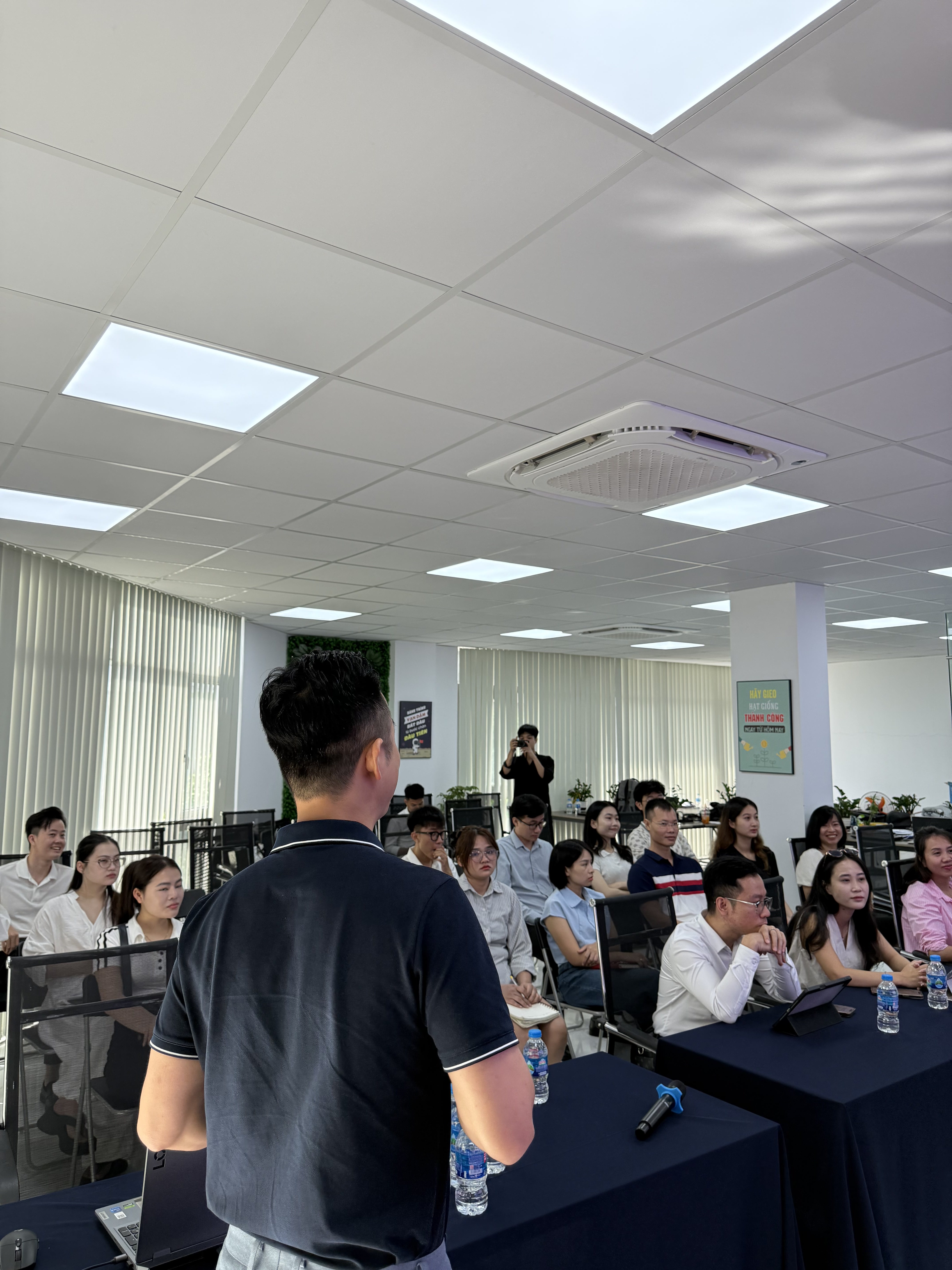 Đăng Dương đào tạo kiến thức nền tảng cho môi giới mới tại sàn giao dịch bất động sản
