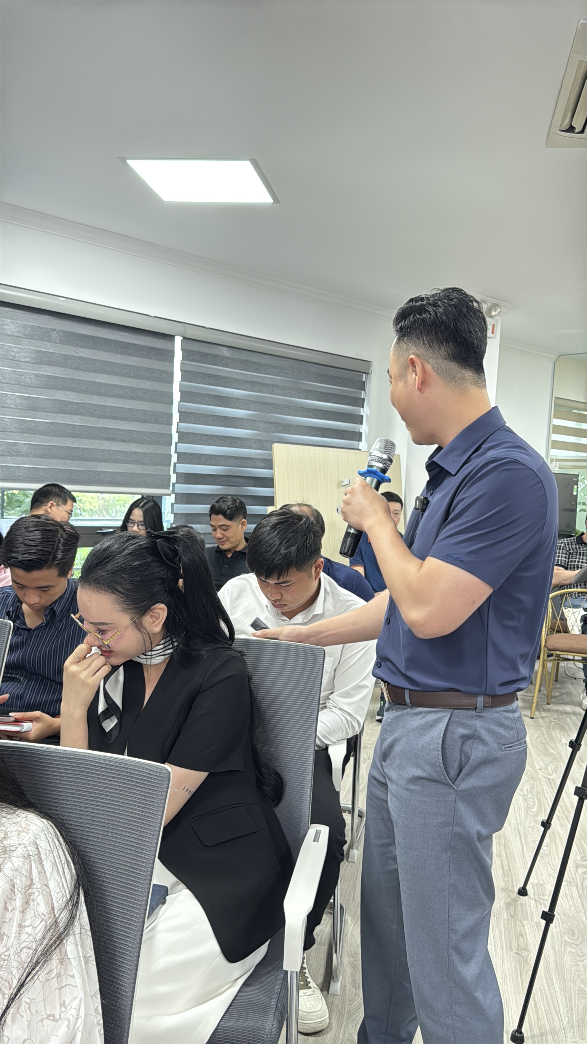 Đăng Dương hướng dẫn môi giới cách bán hàng để sớm có giao dịch đầu tiên