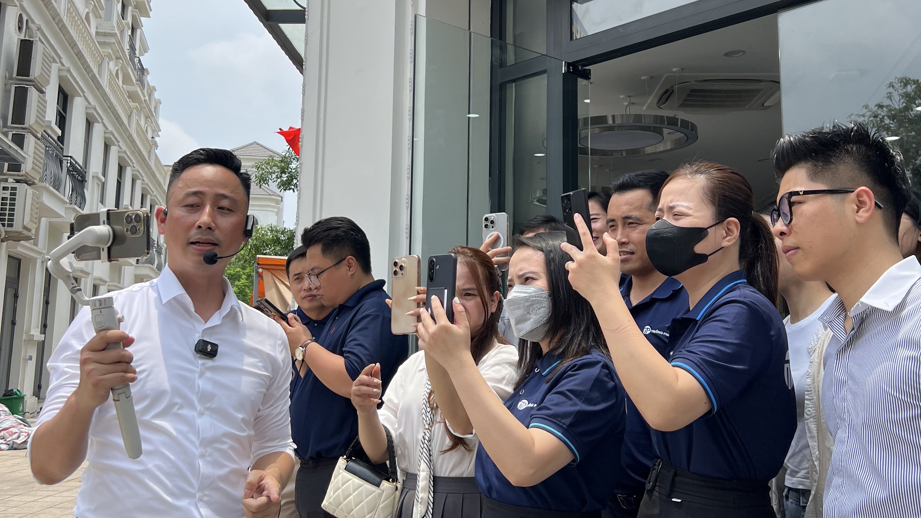Buổi chia sẻ với người làm nghề môi giới về cách tiếp nhận một căn nhà đã qua sửa chữa cải tạo