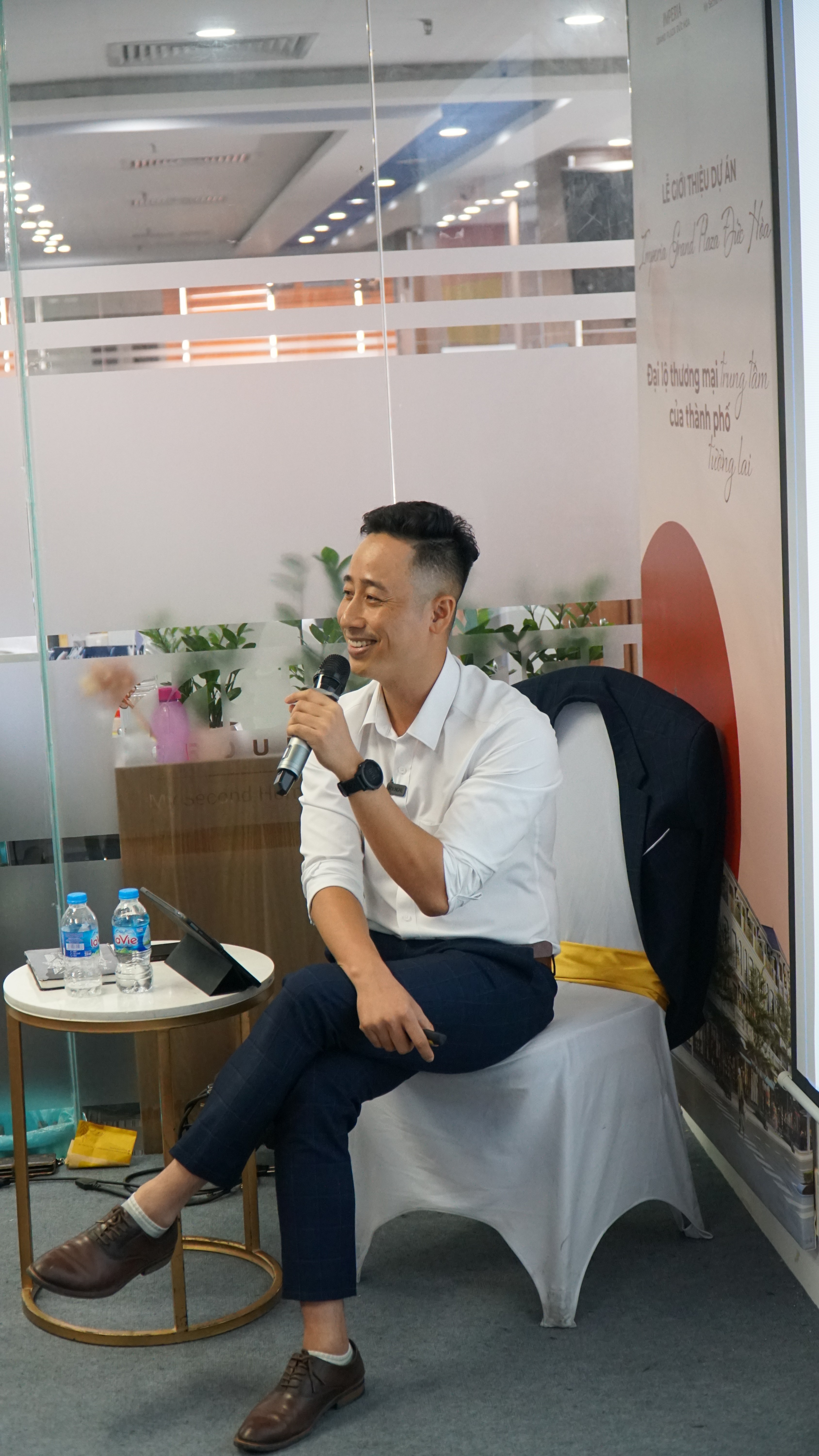 Đăng Dương chia sẻ với đội sale bất động sản về cách bám trụ nghề khi thị trường xuống