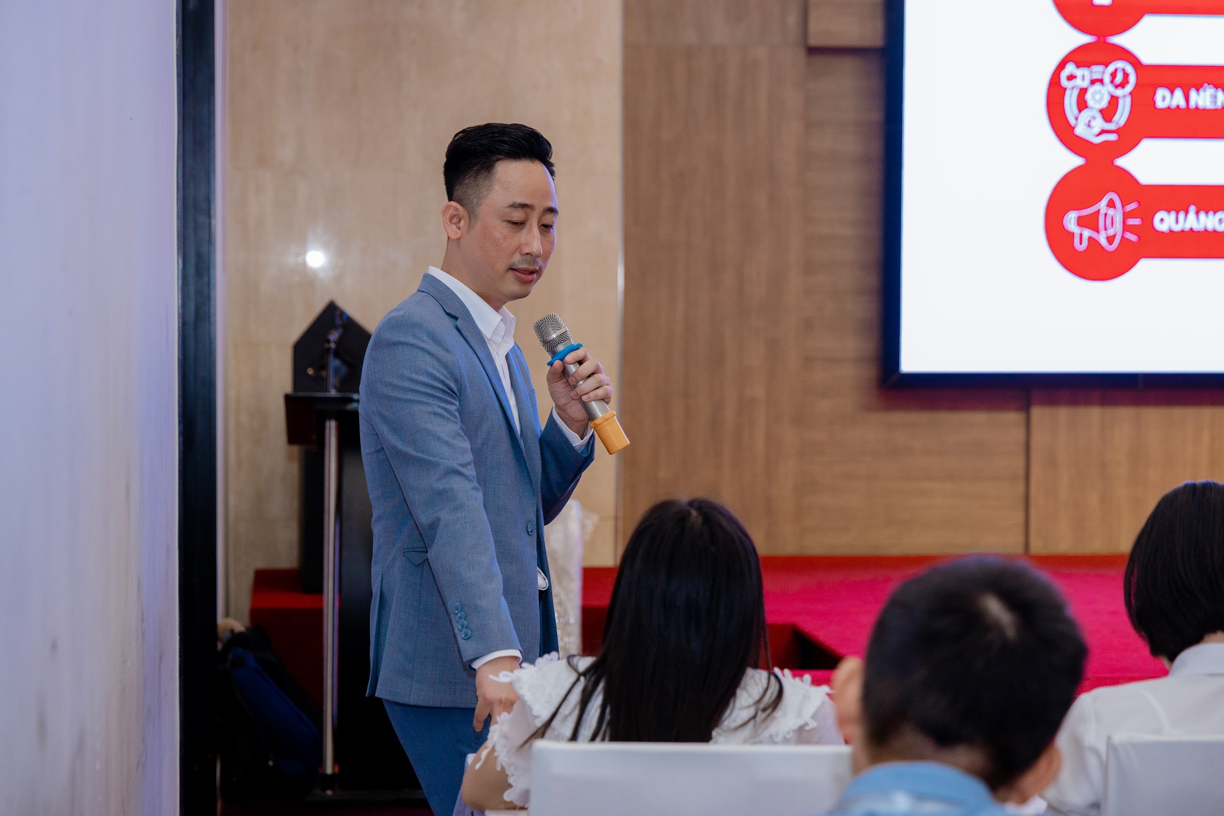 Buổi đào tạo môi giới bất động sản về cách đặt mục tiêu hành động hằng ngày