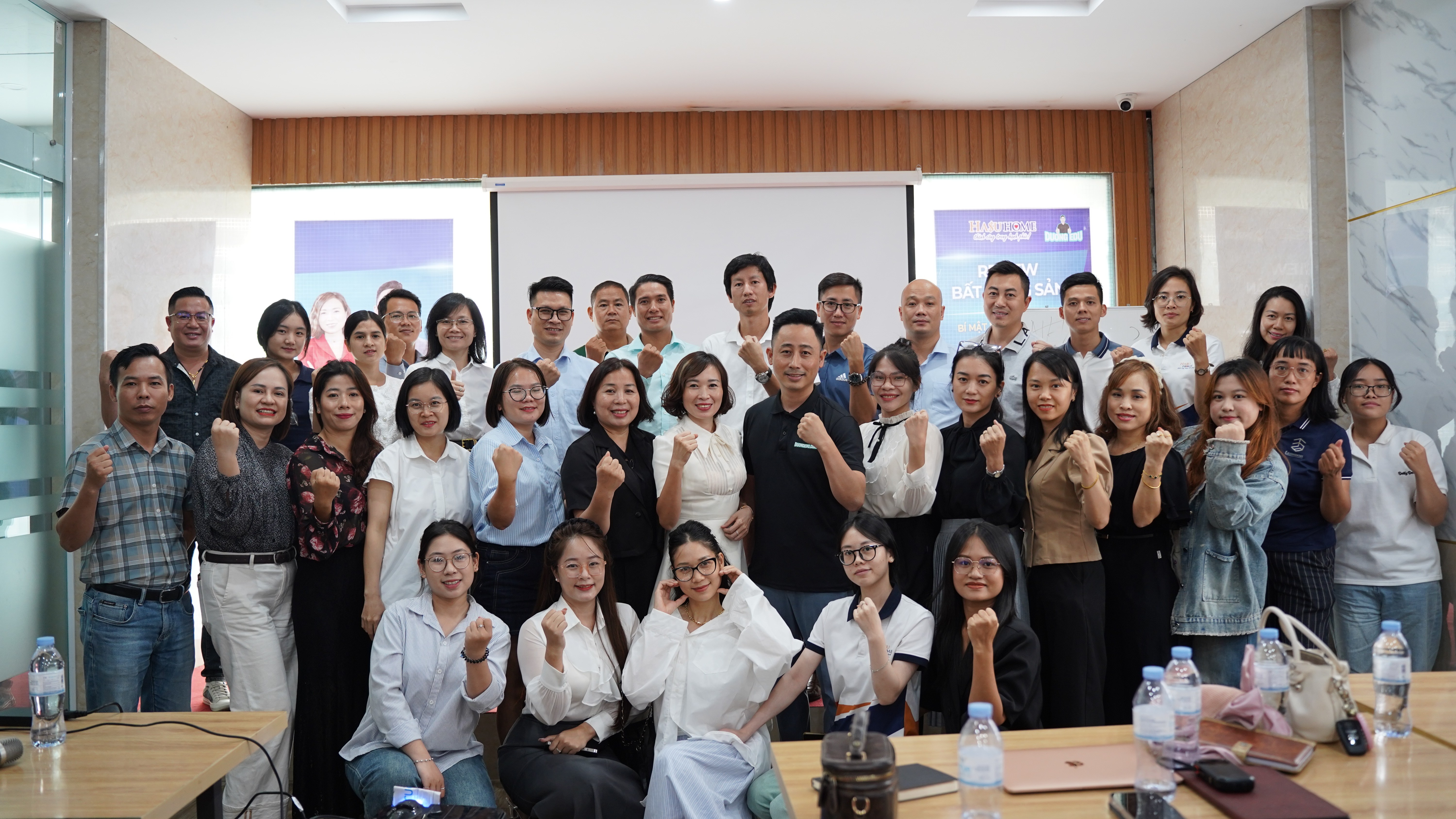 Buổi chia sẻ với môi giới bất động sản về cách ghi chép và quản lý thông tin khách hàng