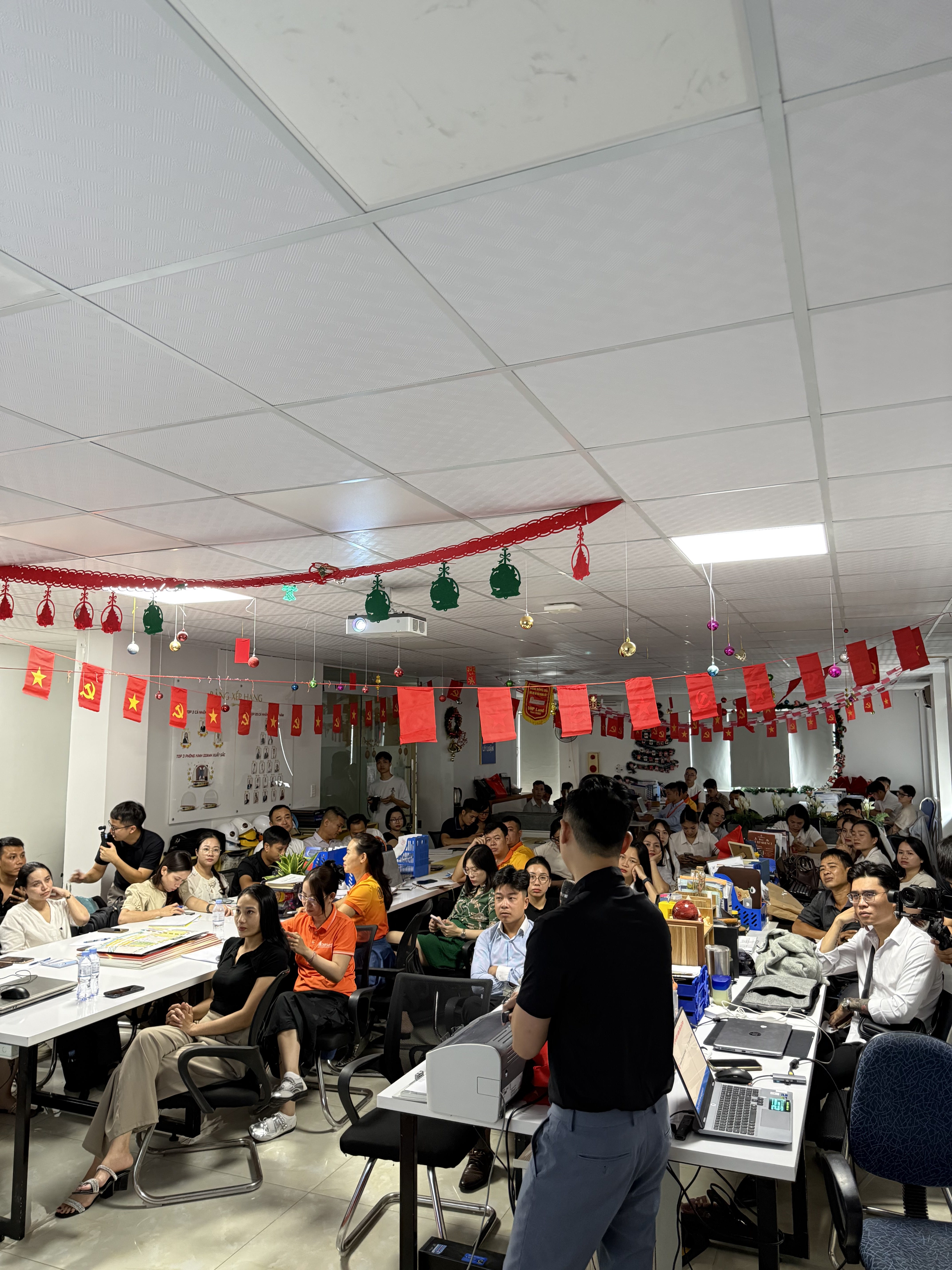 Đăng Dương đào tạo bốn kỹ năng cốt lõi cho đội sale bất động sản tại sàn giao dịch