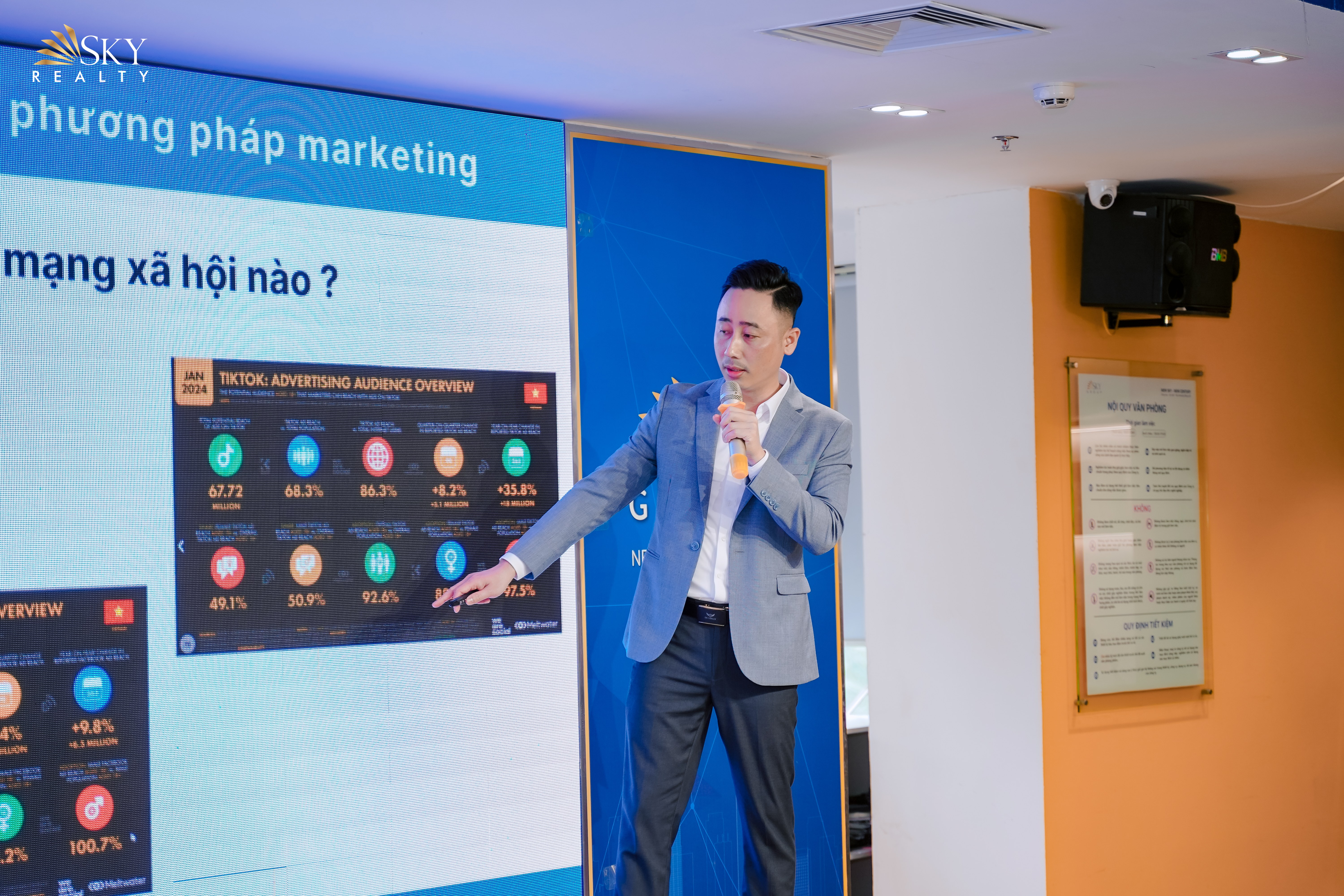 Đăng Dương hướng dẫn cách sửa lỗi kênh bất động sản ở phần mở đầu video cho môi giới