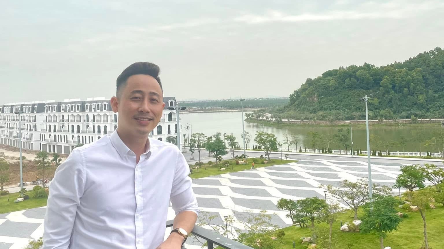 Buổi trao đổi về cách ghép hai thửa đất liền kề thành một sản phẩm bất động sản dễ bán hơn