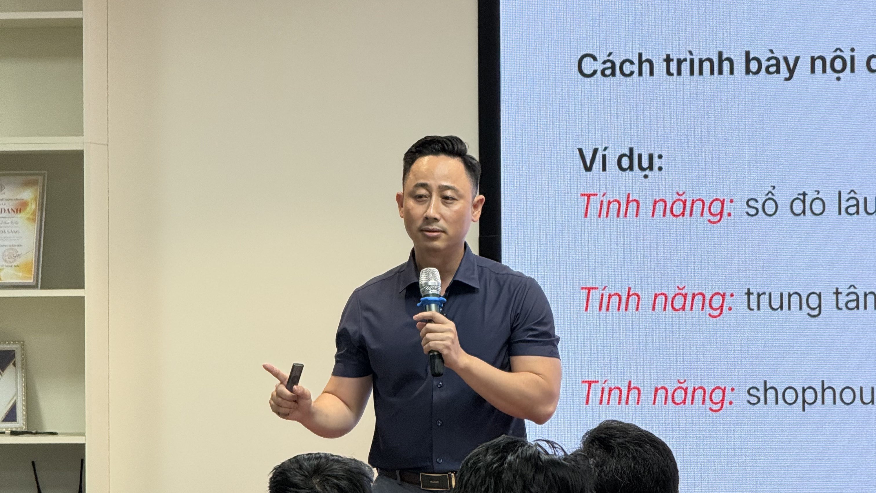 Buổi trao đổi với nhóm môi giới bất động sản về hai lớp chân dung khách hàng