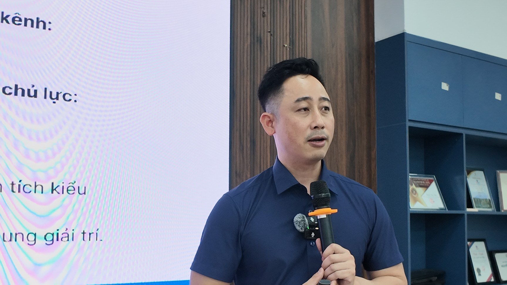 Buổi trao đổi với học viên về cách trả lời khi chủ nhà hỏi có nên sửa chữa trước khi bán