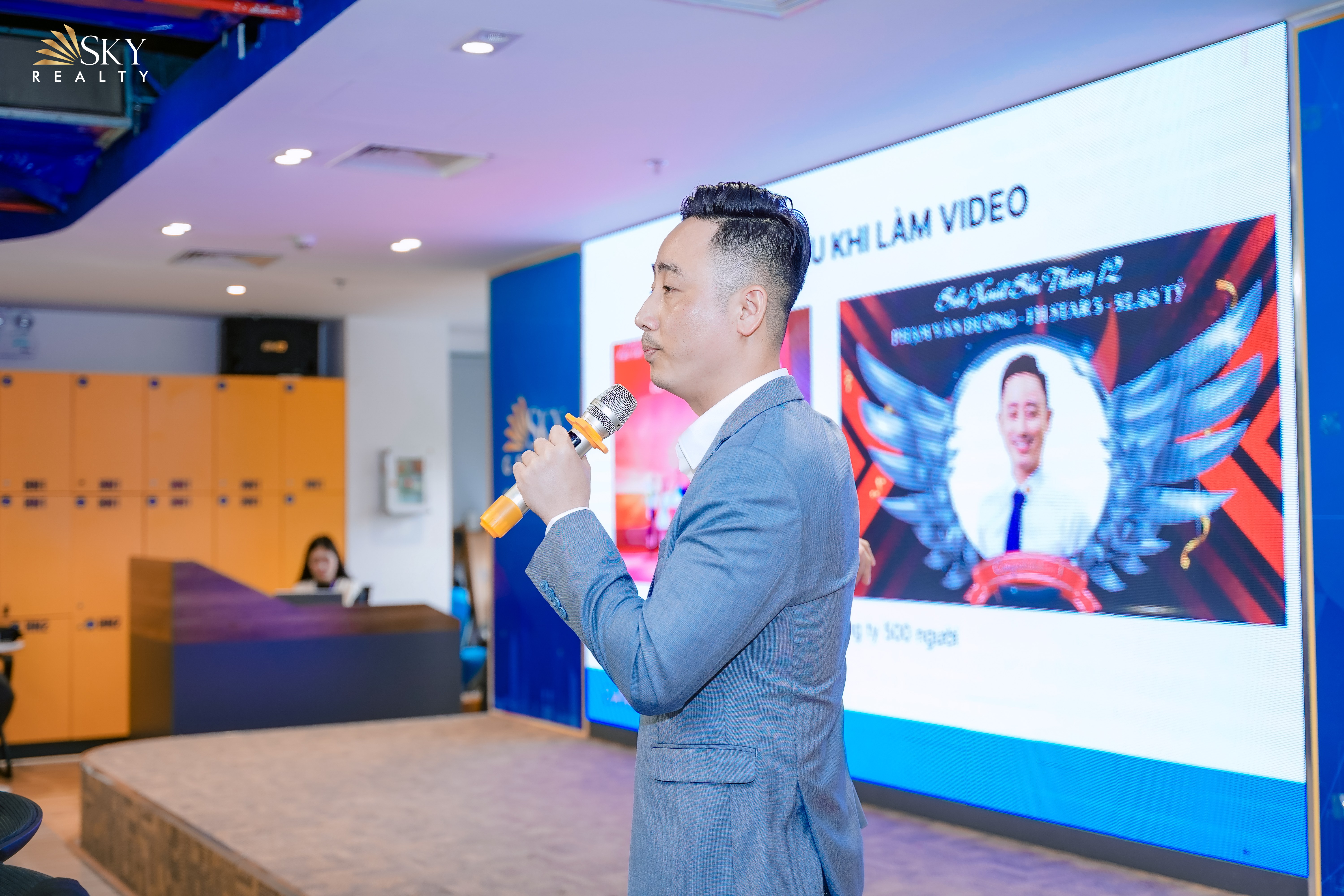Buổi đào tạo cho đội ngũ sàn giao dịch bất động sản về cách đọc thông tin thị trường