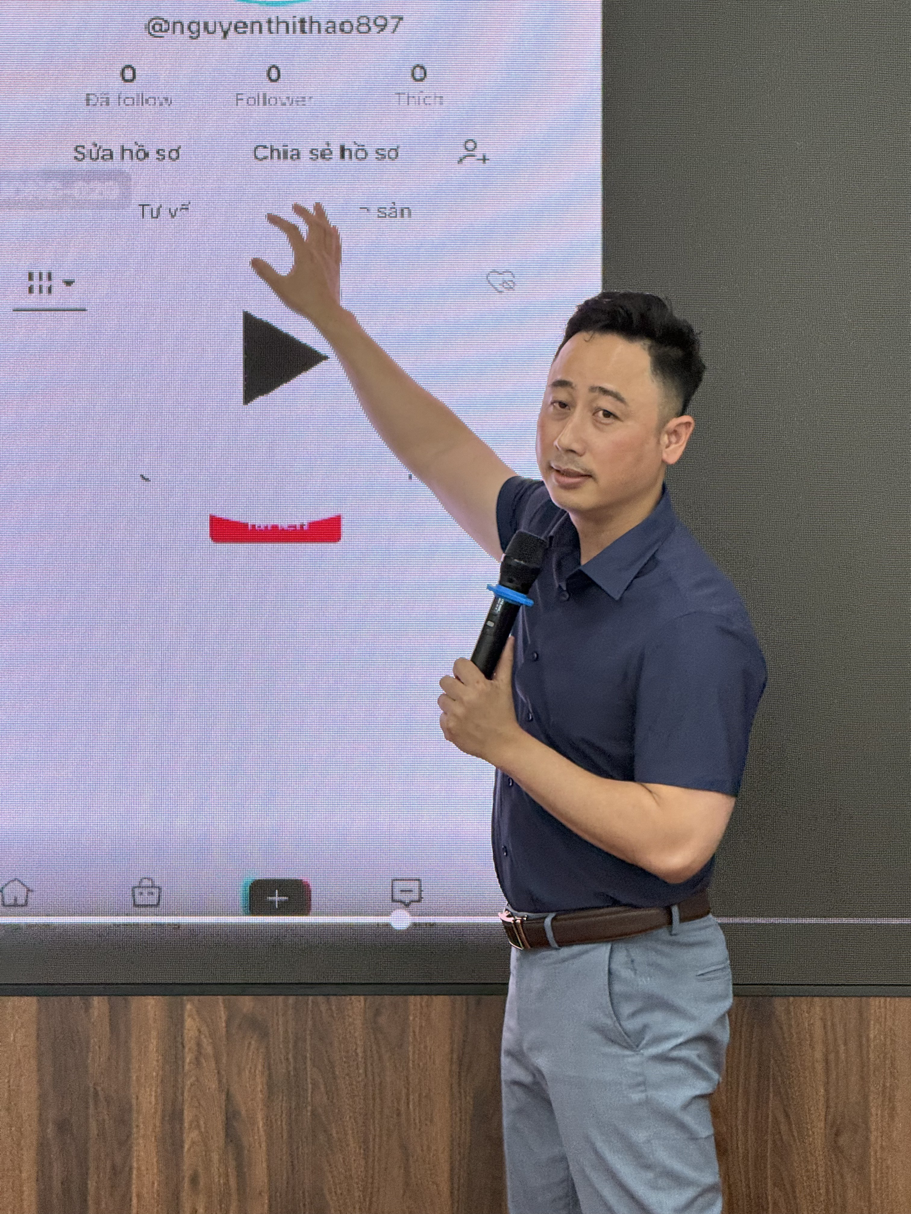 Đăng Dương hướng dẫn môi giới bất động sản cách làm video để tự kéo khách hàng về