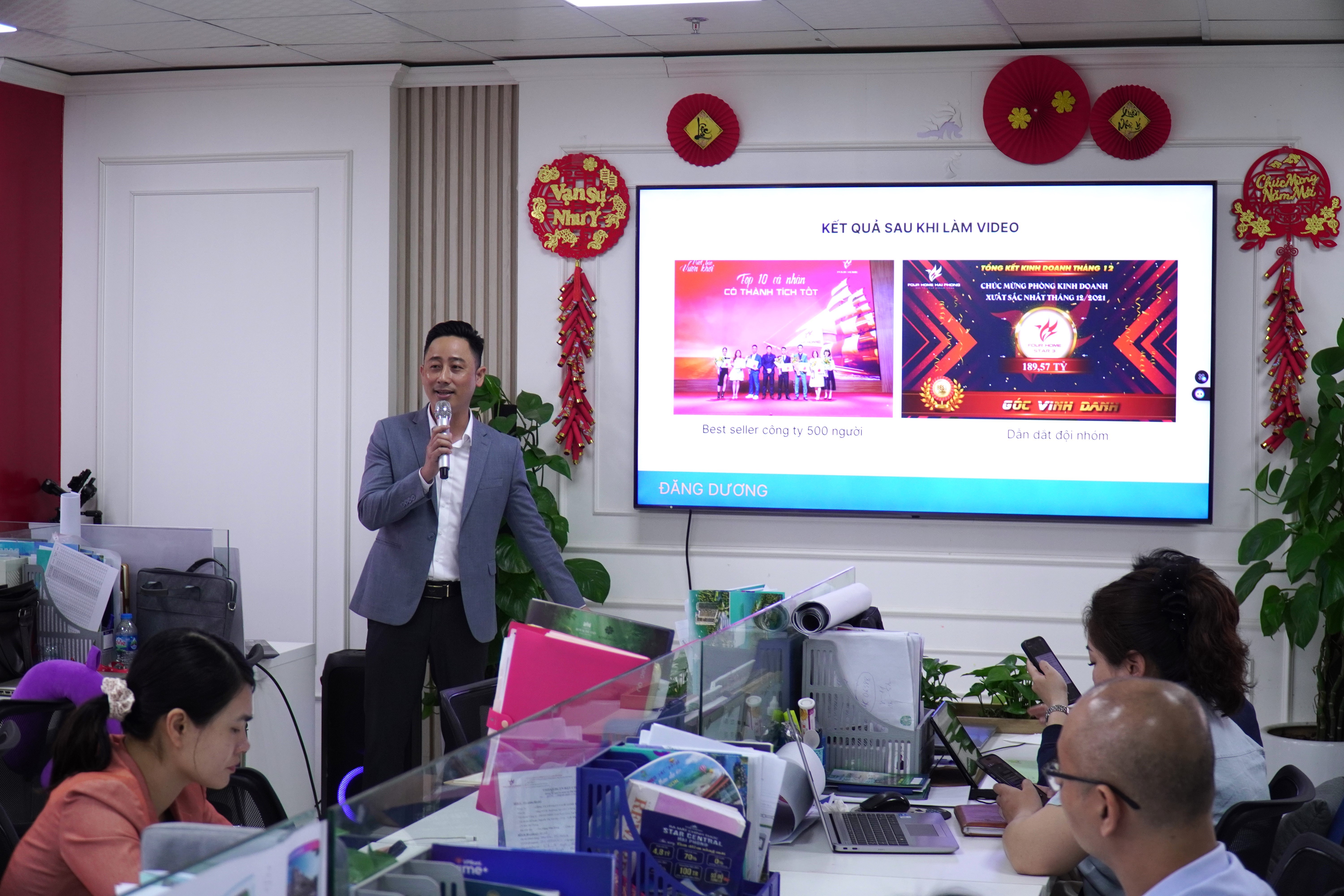 Đăng Dương trình bày kết quả sau khi làm video để biết xây kênh bất động sản bao lâu có giao dịch