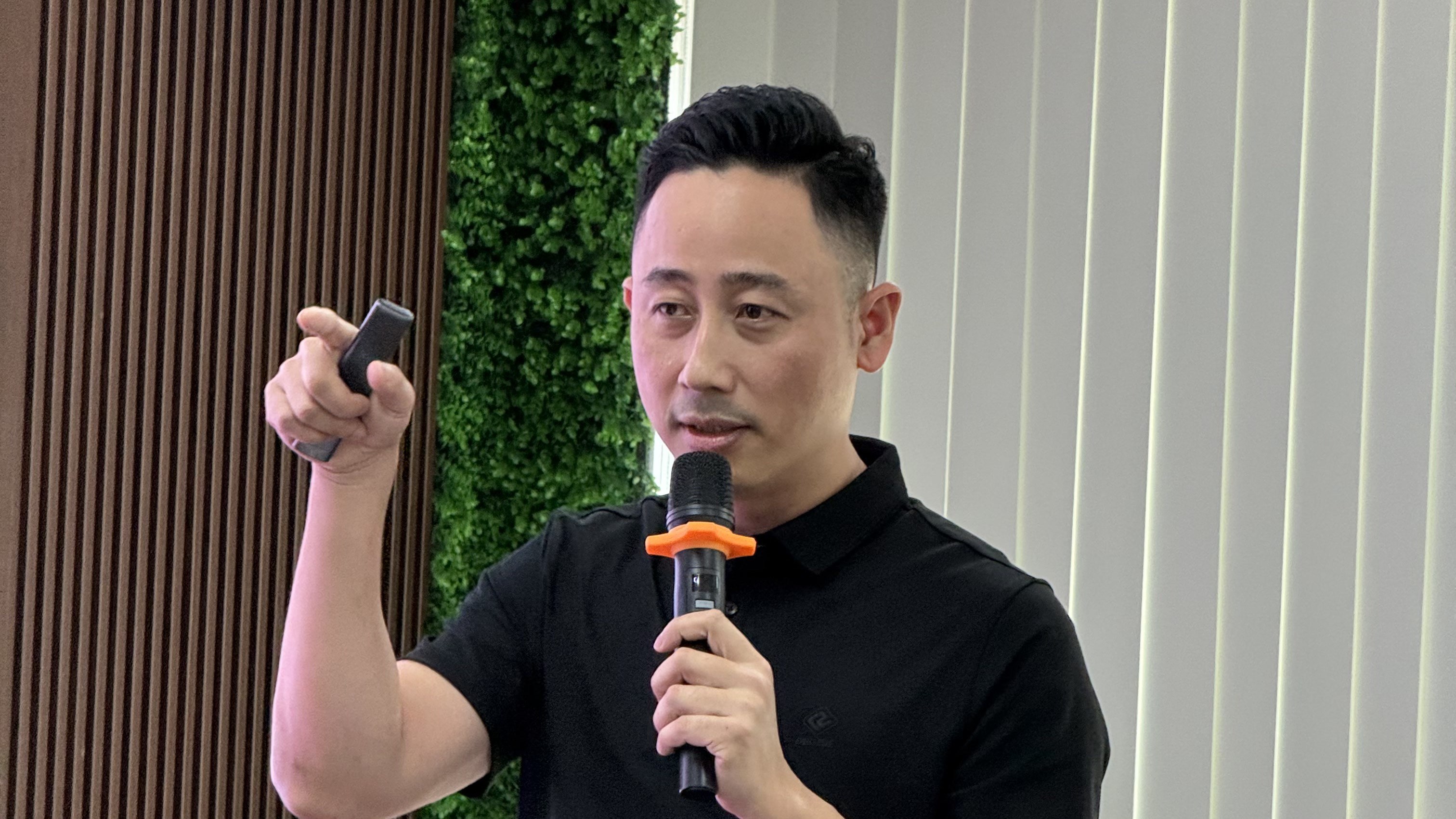 Chốt quy trình nhận tiền và bộ hợp đồng trước khi mở phiên livestream bán đất