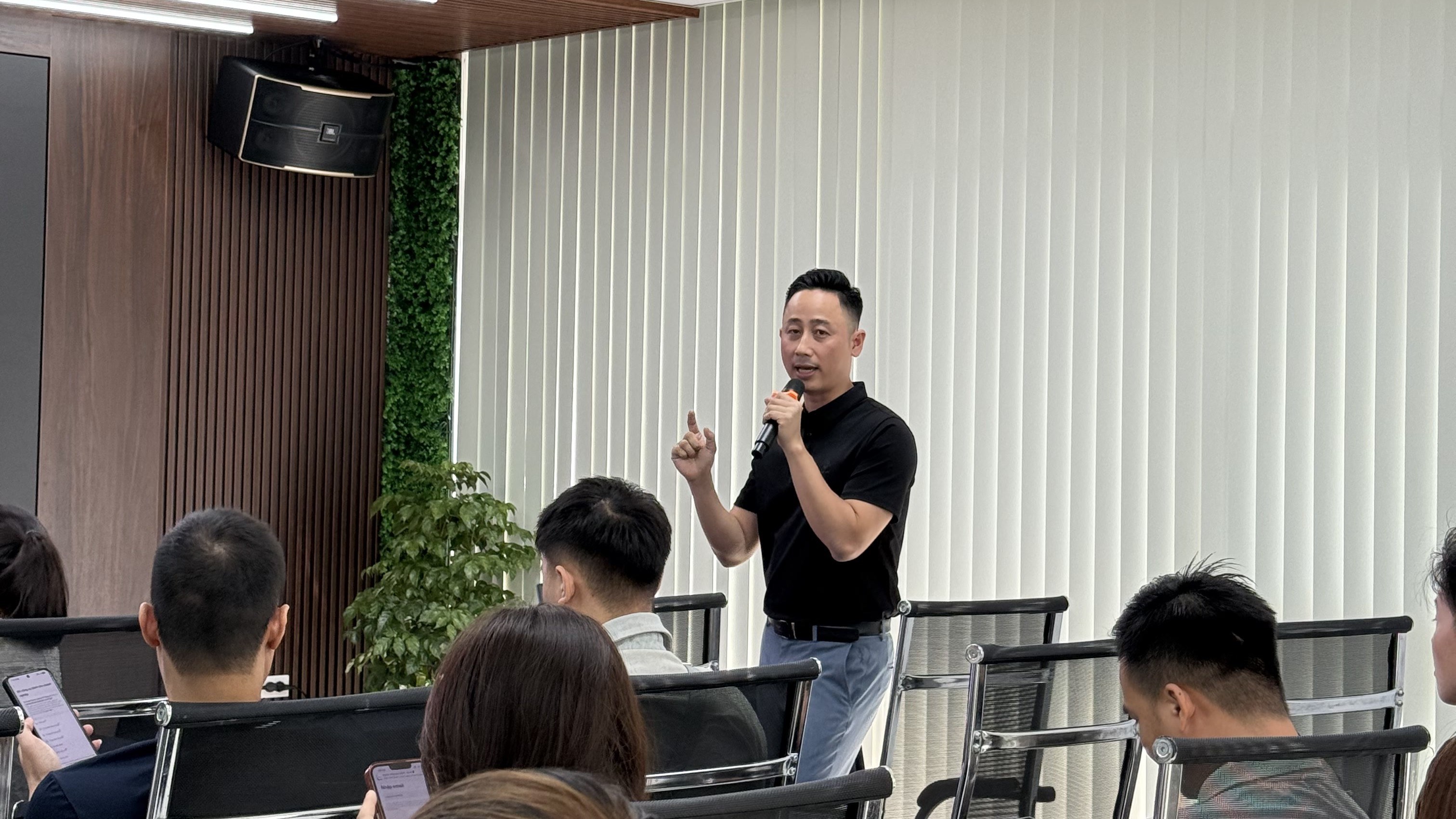 Buổi đào tạo về ranh giới pháp lý giữa dịch vụ môi giới và dịch vụ tư vấn bất động sản
