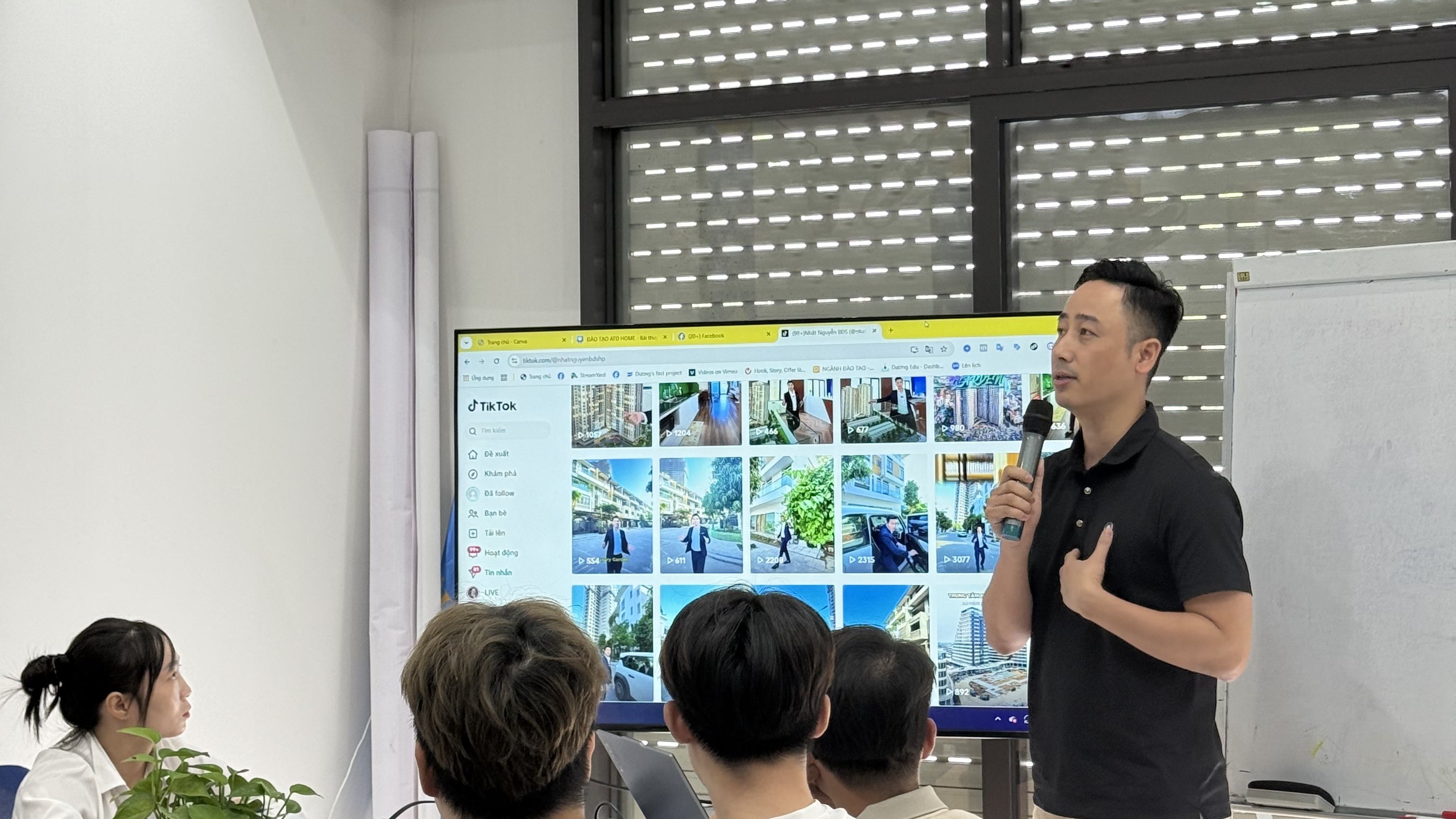 Buổi trao đổi về cách ghép đội giữa những người môi giới mạnh ở các yếu tố khác nhau