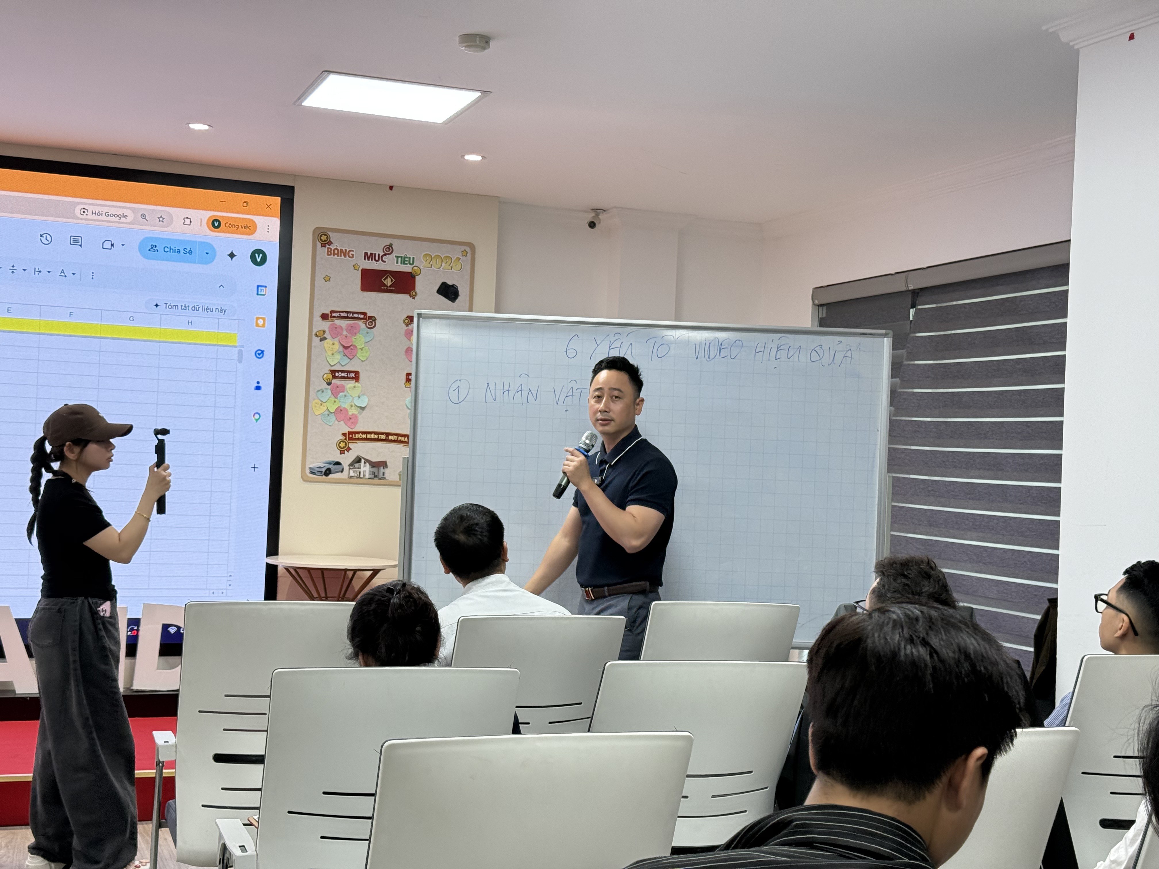 Buổi đào tạo cho đội ngũ sàn giao dịch bất động sản về tuyến nội dung sau khi có lượt xem