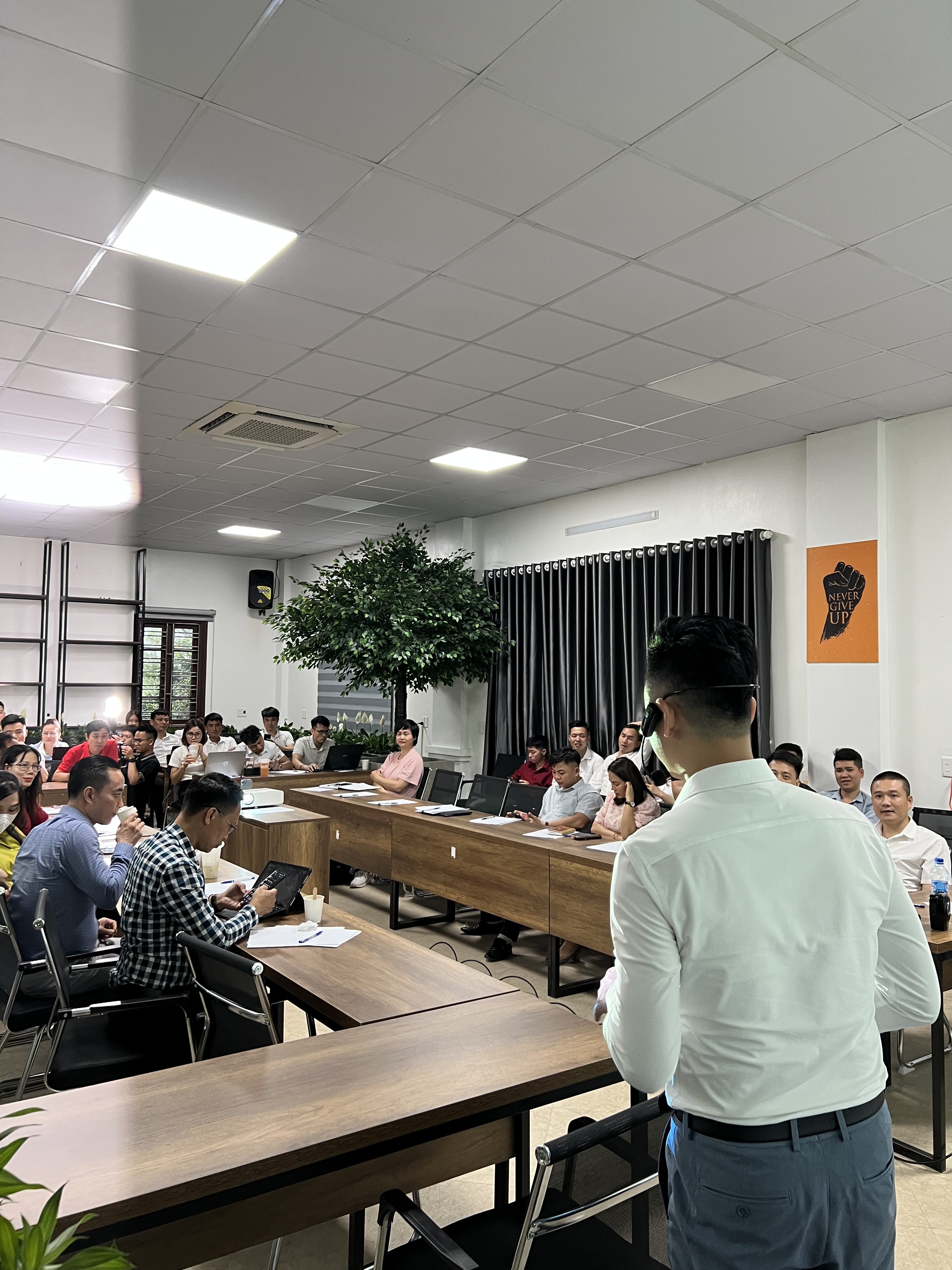 Môi giới bất động sản ôn tập chuẩn bị cho kỳ thi sát hạch cấp chứng chỉ hành nghề