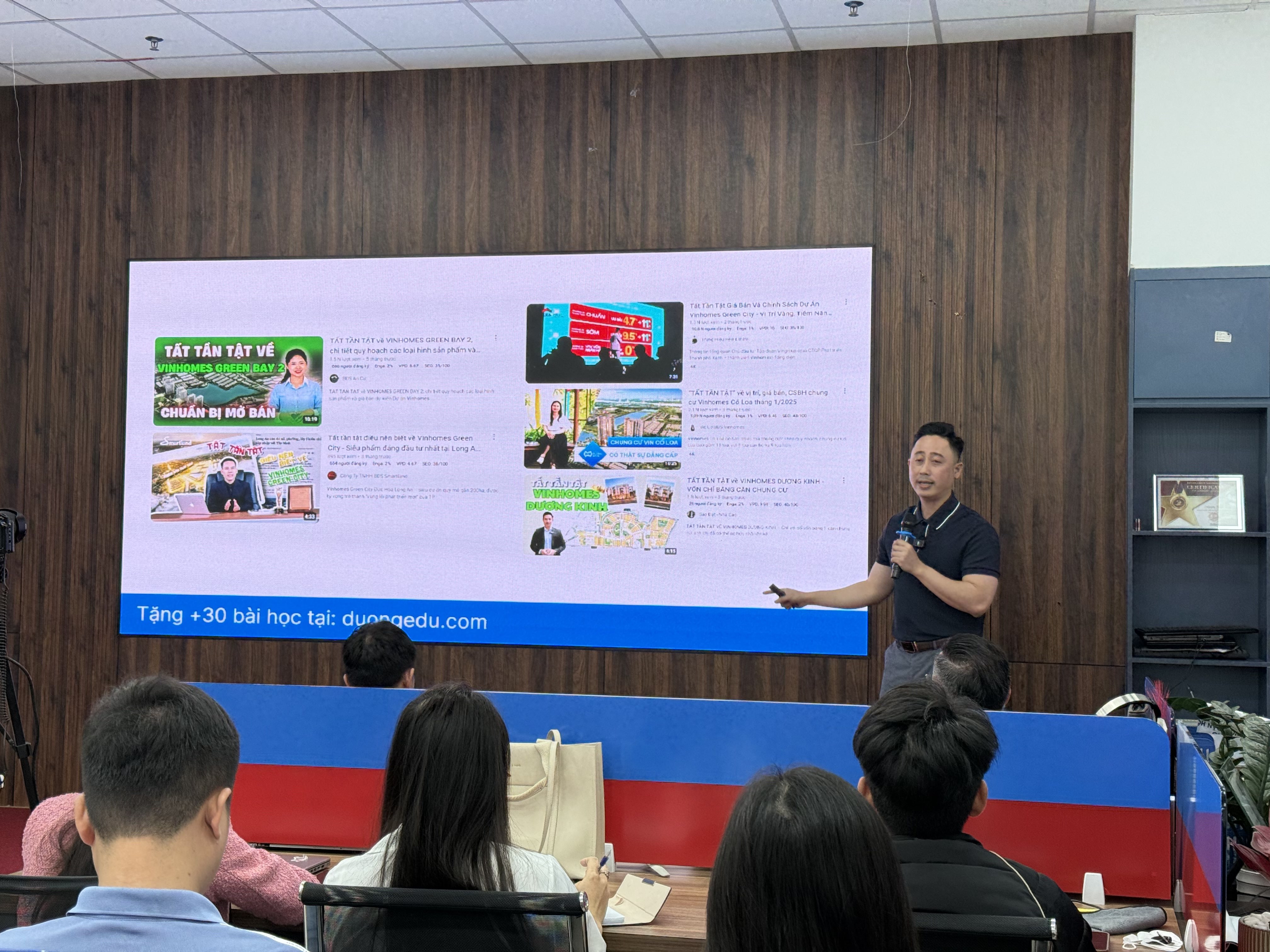 Lớp đào tạo môi giới bất động sản lên kế hoạch bảy ngày đầu làm video bán hàng