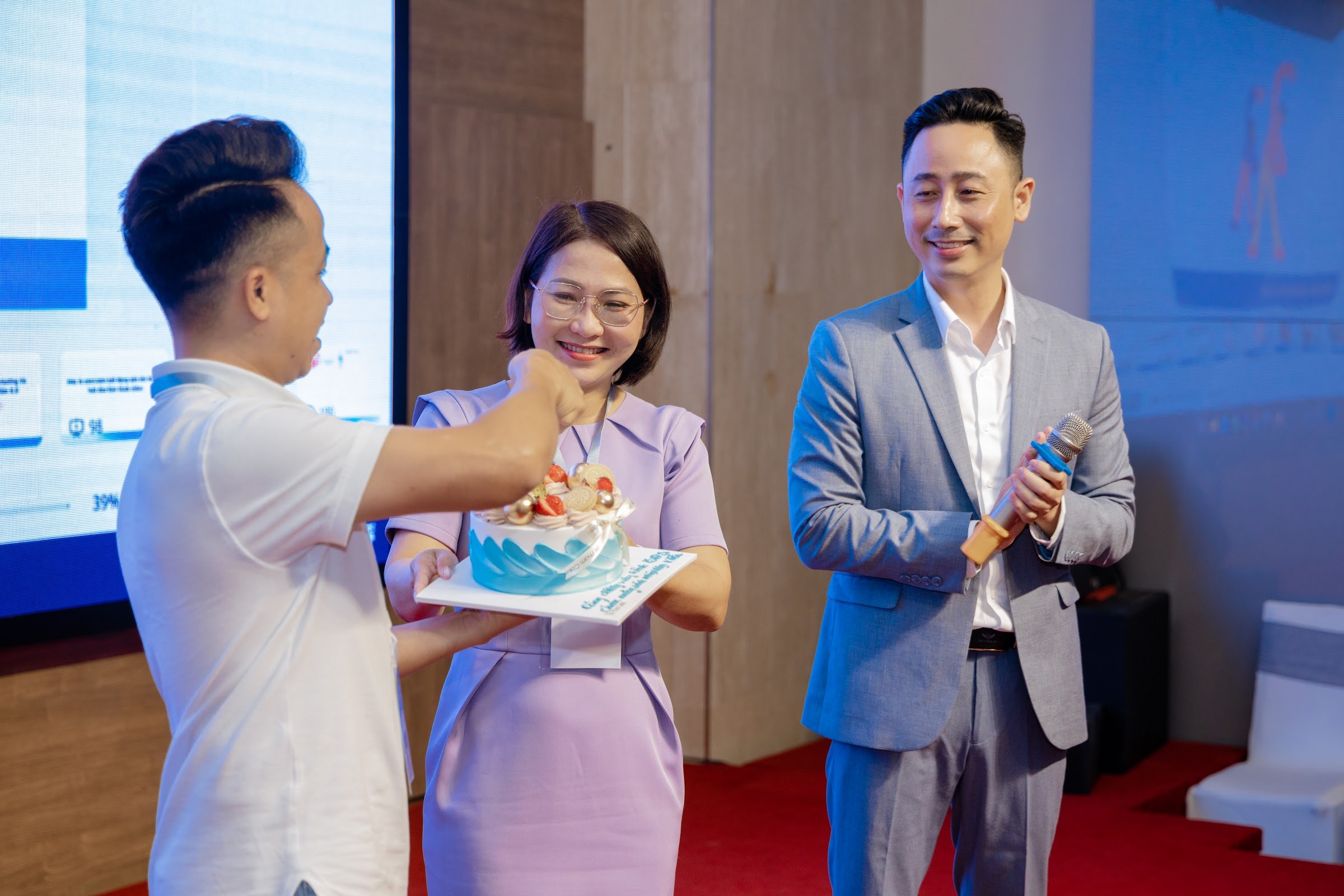 Buổi giao lưu với các môi giới bất động sản đến từ nhiều địa phương khác nhau