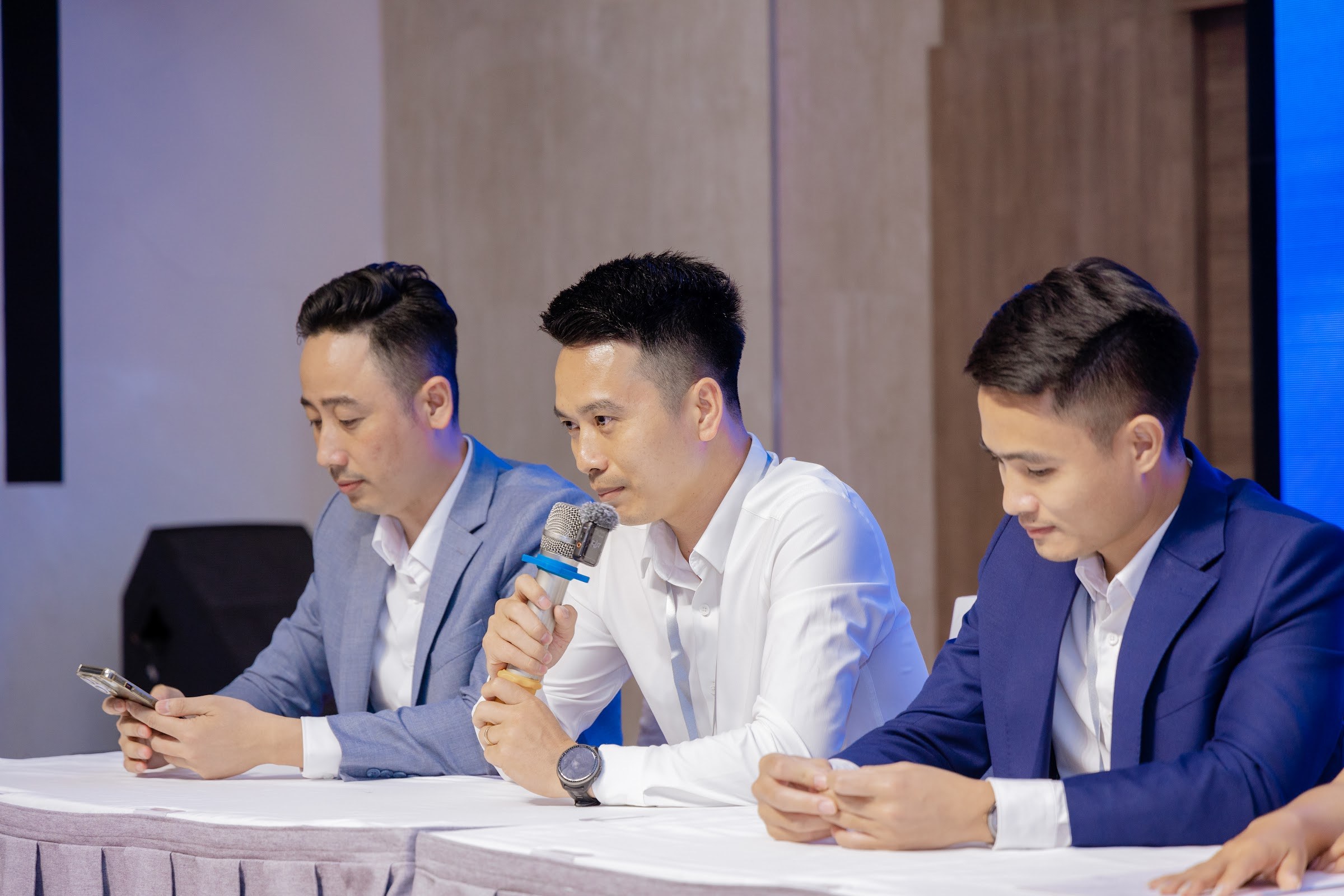Buổi đào tạo cho đội ngũ một sàn giao dịch bất động sản về tư duy thị trường