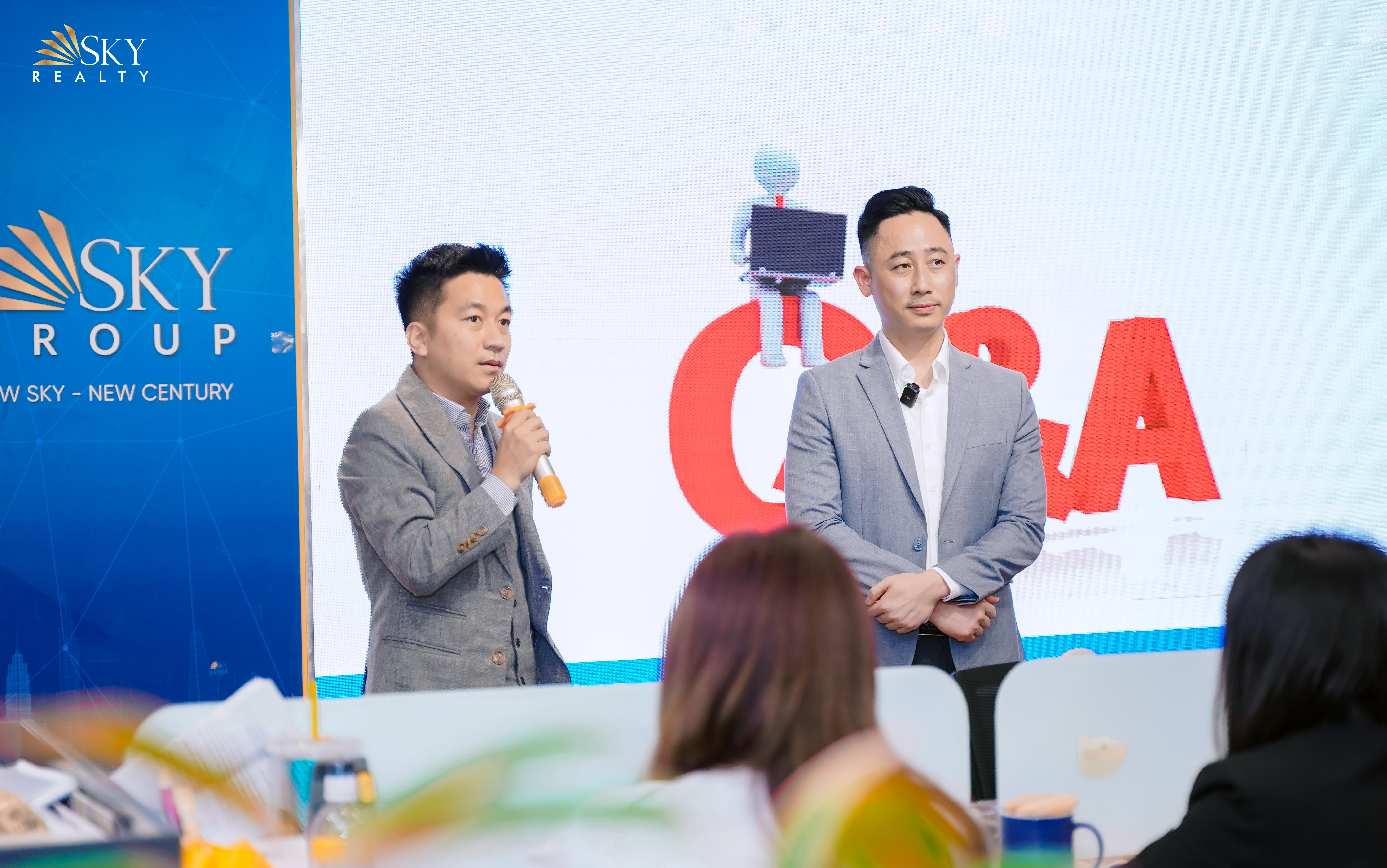 Buổi đào tạo môi giới bất động sản về cách tạo nguồn khách hàng thay cho việc đi tìm từng người