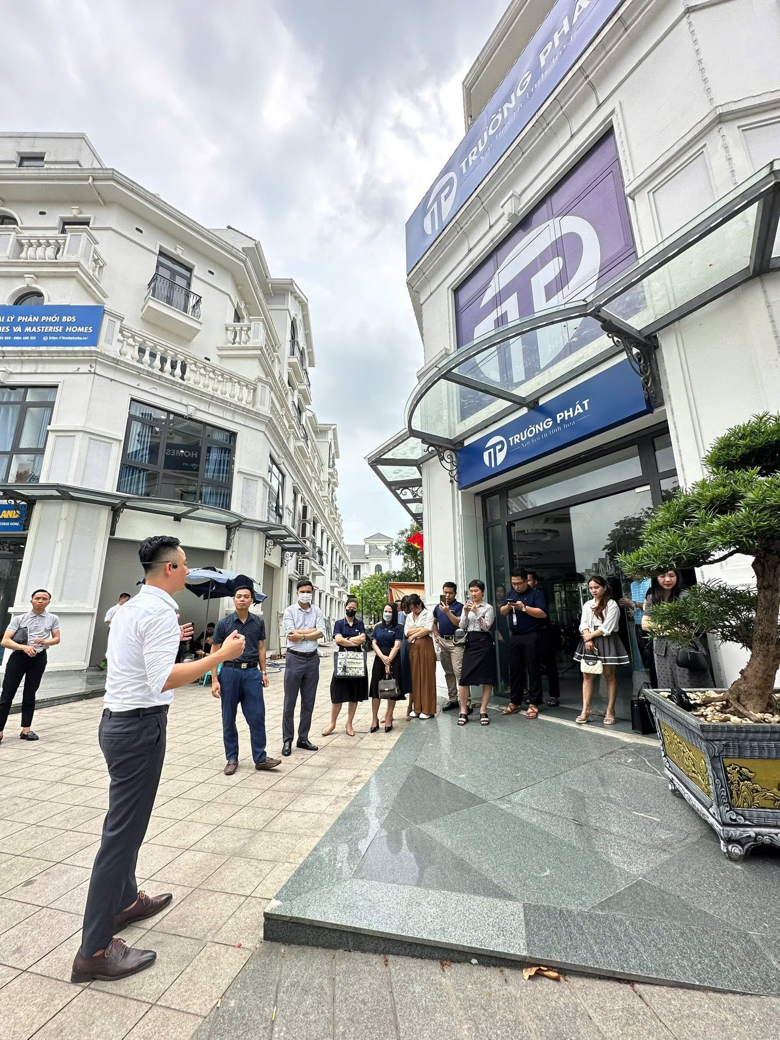 Đổi phân khúc sản phẩm bất động sản được chia sẻ cho đội ngũ môi giới một sàn đối tác